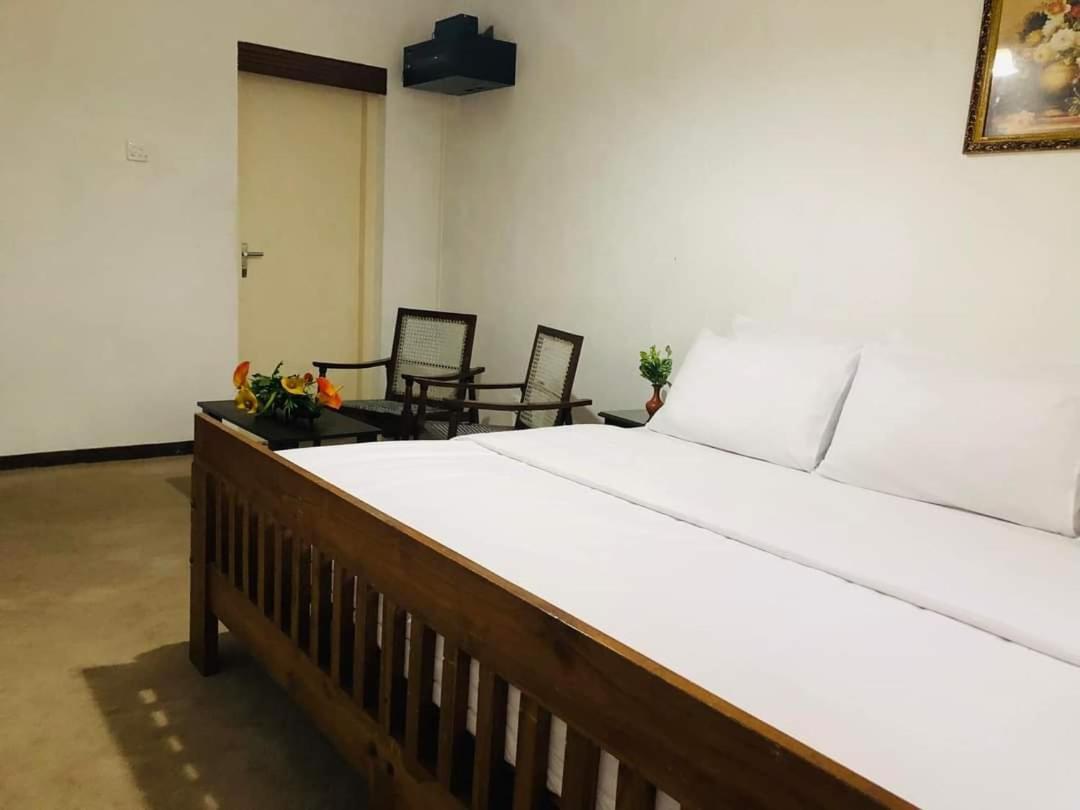 Mount Mary Inn Νουβάρα Ελίγια Δωμάτιο φωτογραφία