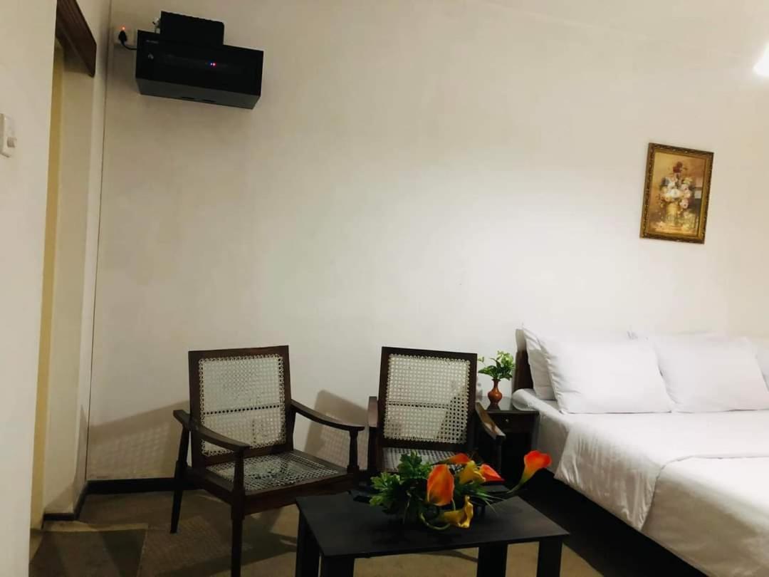 Mount Mary Inn Νουβάρα Ελίγια Δωμάτιο φωτογραφία